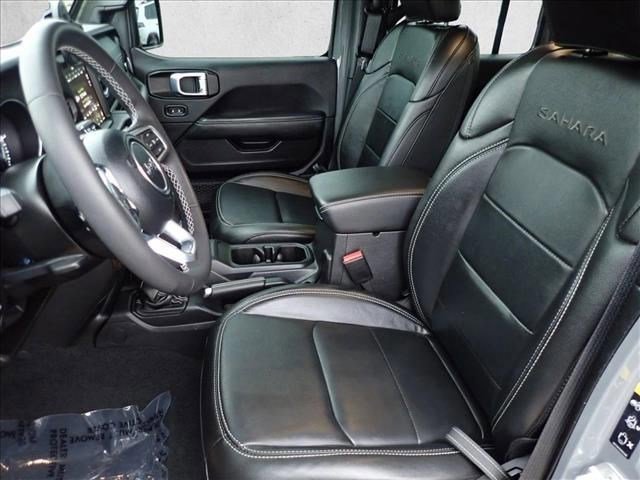 Used 2023 Jeep Wrangler Unlimited Sahara AWD/4WD image 10