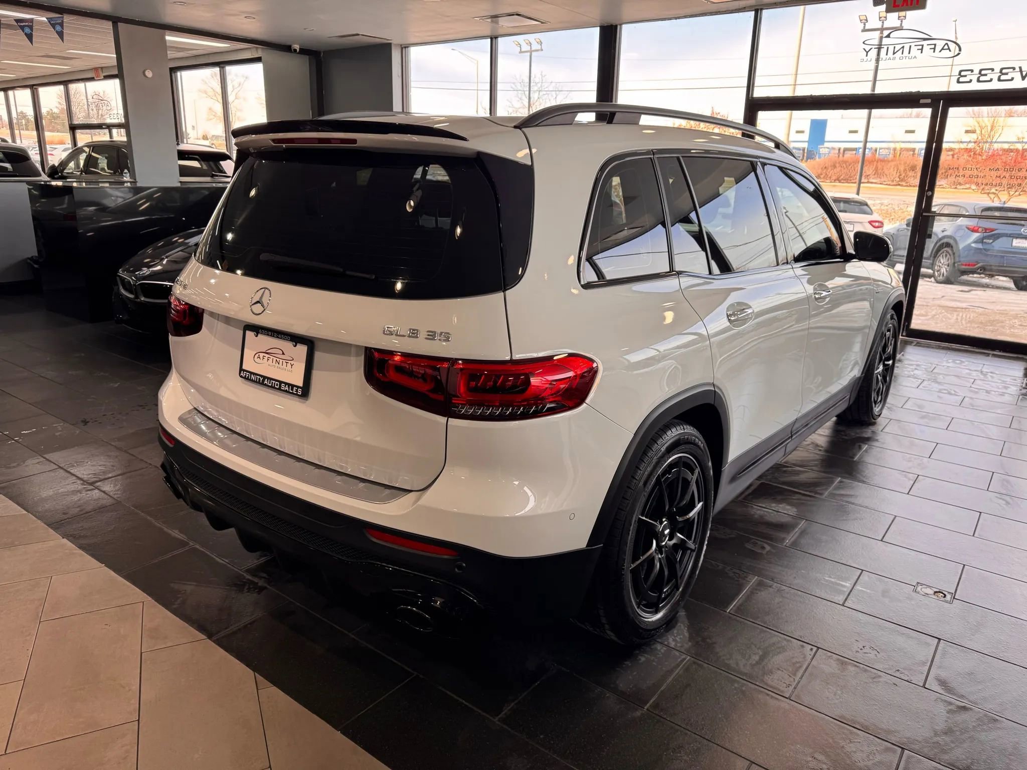 Used 2021 Mercedes-Benz GLB 35 AMG 4MATIC image 5