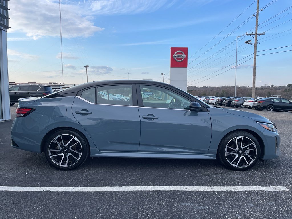Used 2024 Nissan Sentra SR w/ SR Premium Package image 22