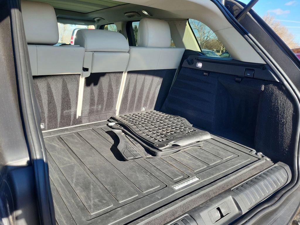 Used 2017 Land Rover Range Rover Sport HSE image 24