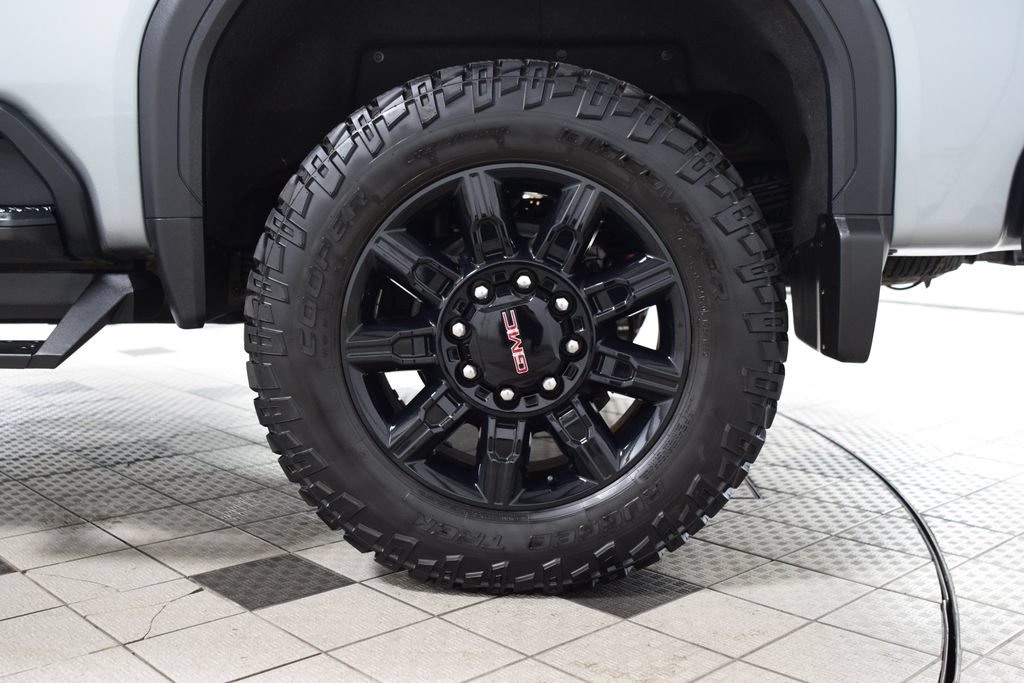 Used 2024 GMC Sierra 2500 AT4 w/ AT4 Preferred Package AWD/4WD image 31