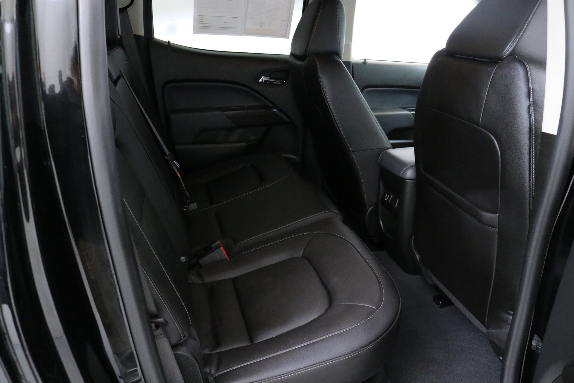 Used 2022 Chevrolet Colorado Z71 w/ Safety Package image 26