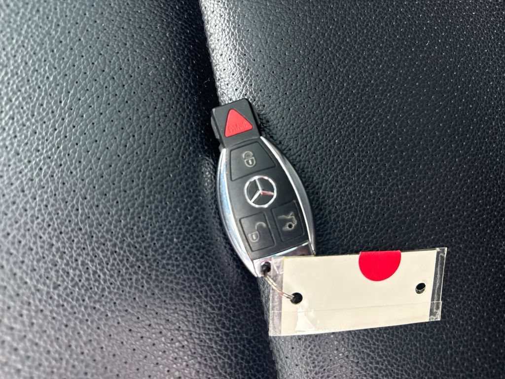 Used 2014 Mercedes-Benz GLK 350 4MATIC image 31