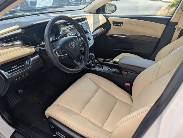 Used 2014 Toyota Avalon Limited w/ Technology Package FWD image 6