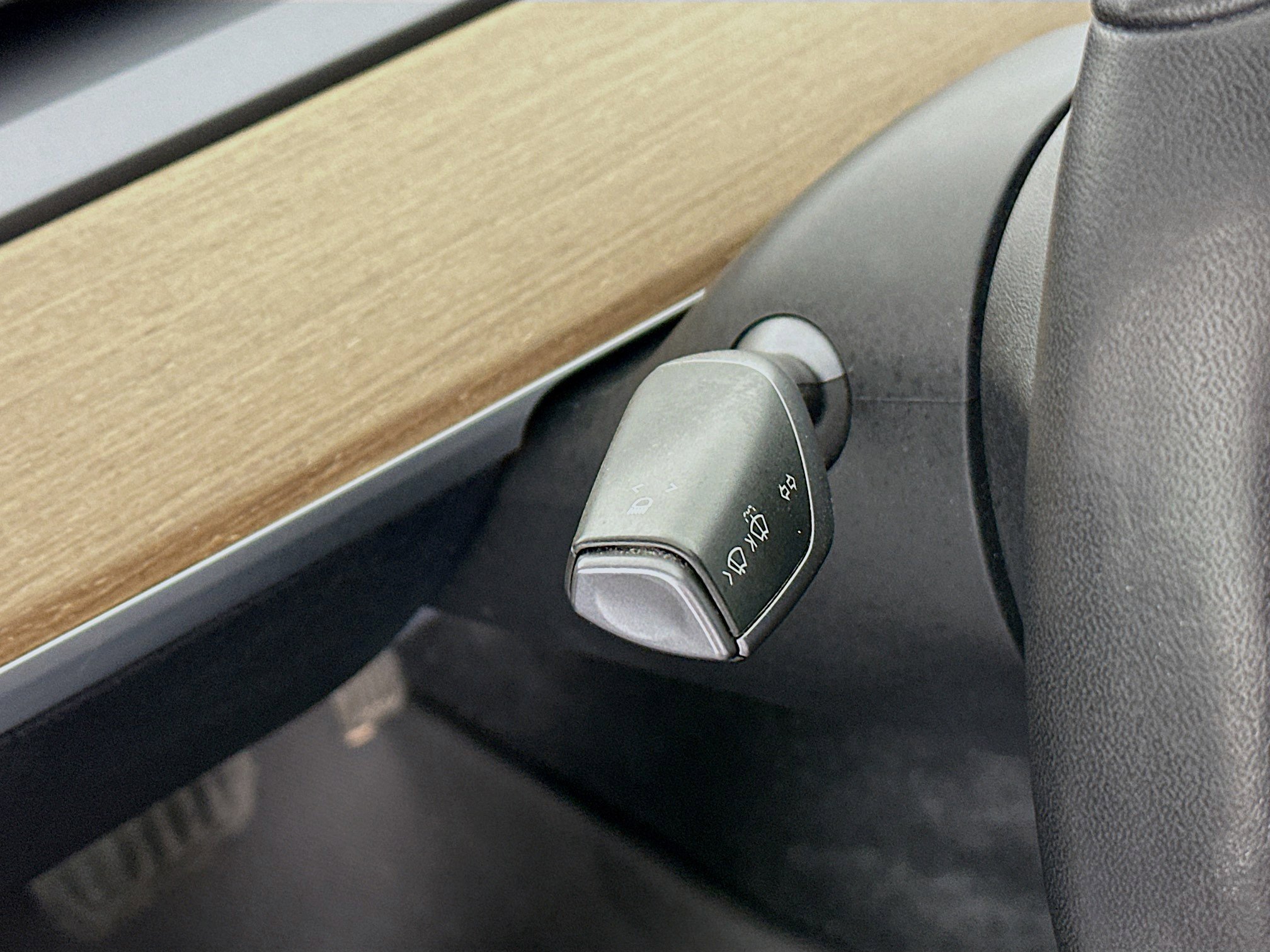 Used 2020 Tesla Model 3 Standard Range Plus image 16