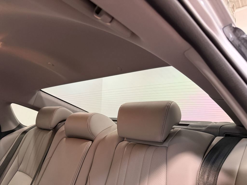 Used 2018 Honda Accord EX-L image 9