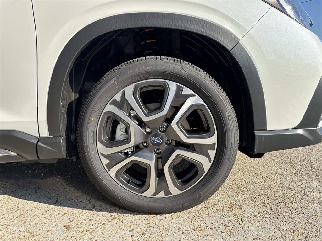 New 2025 Subaru Ascent Limited image 4