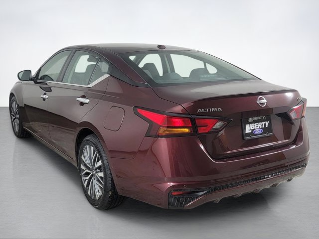 Used 2024 Nissan Altima 2.5 SV FWD image 5