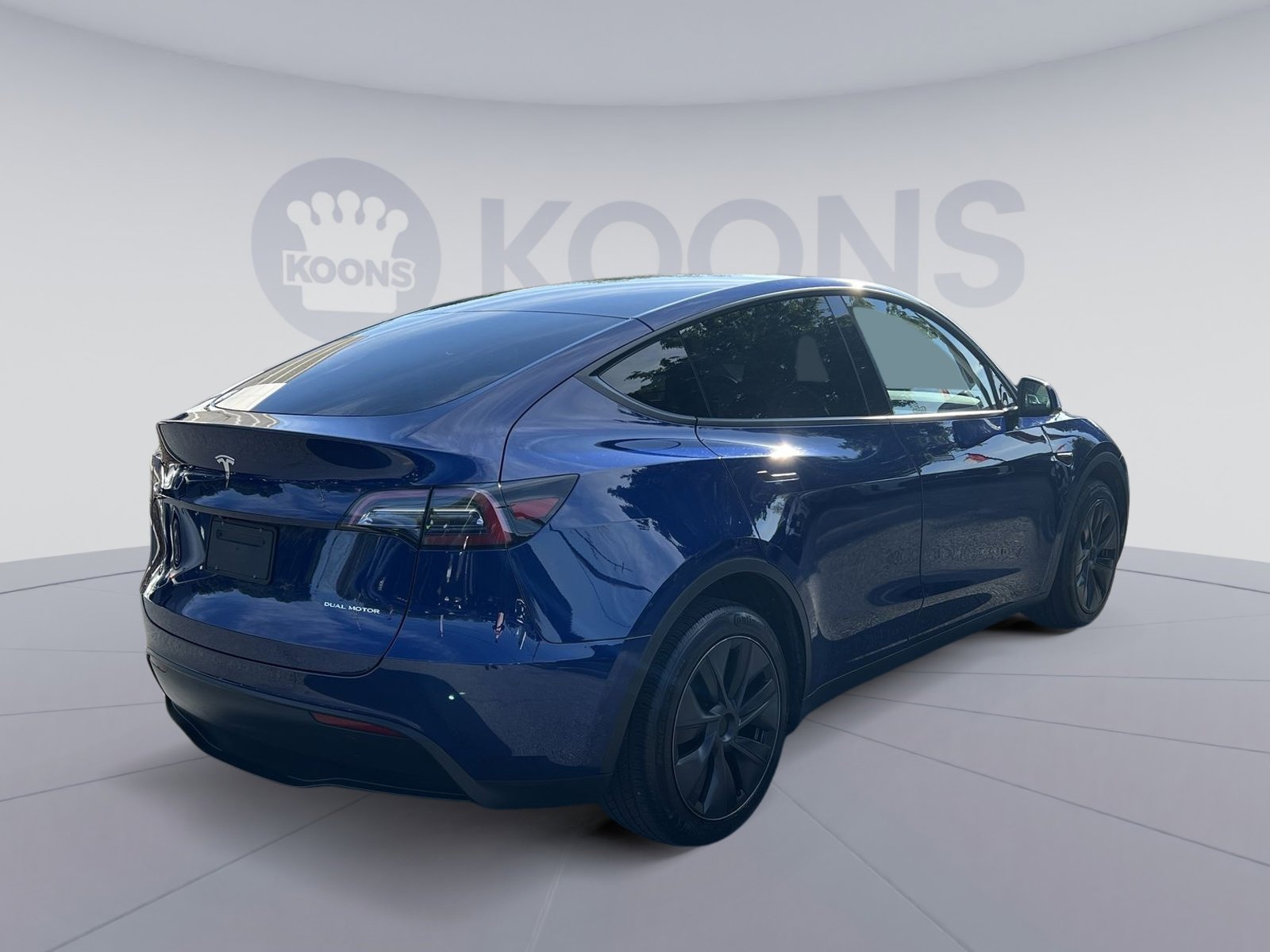 Used 2024 Tesla Model Y Long Range AWD/4WD image 7