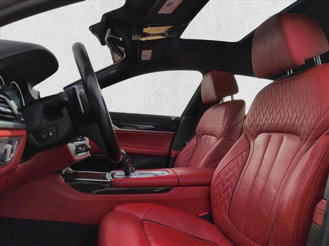 Used 2019 BMW 750i xDrive w/ Executive Package AWD/4WD image 17