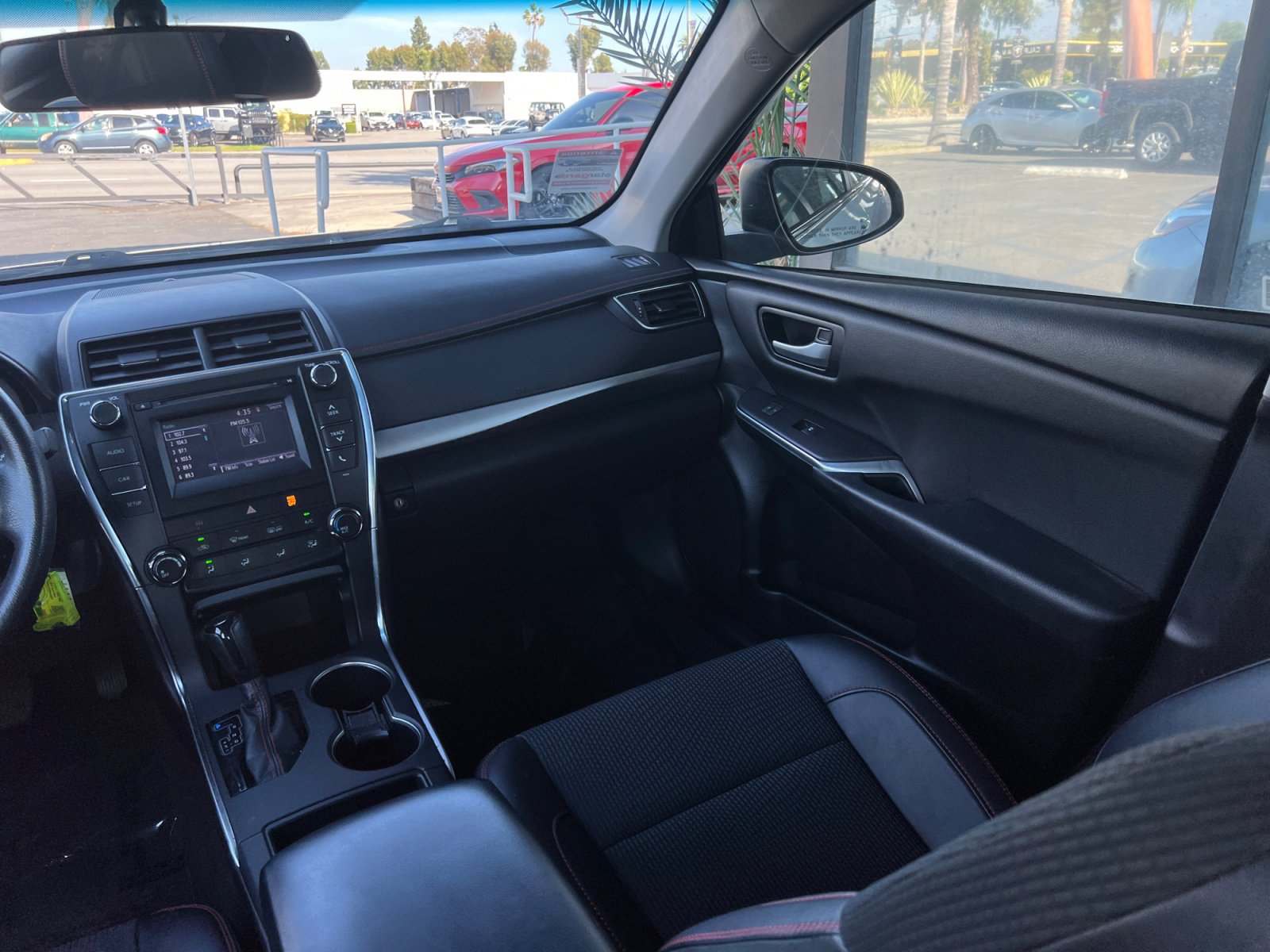 Used 2016 Toyota Camry SE image 20