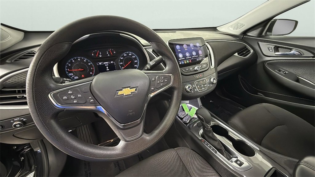 Used 2023 Chevrolet Malibu LT image 25