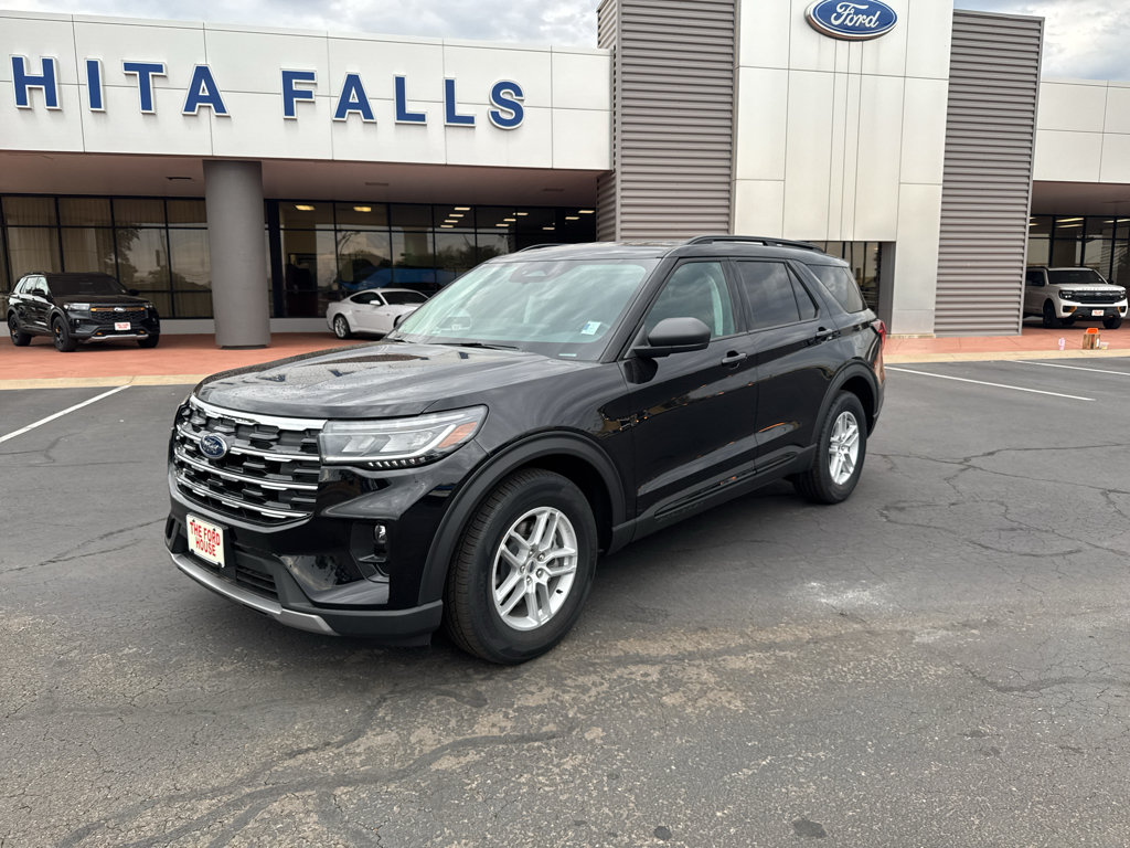 New 2026 Ford Explorer Active w/ Active Comfort Package RWD image 1