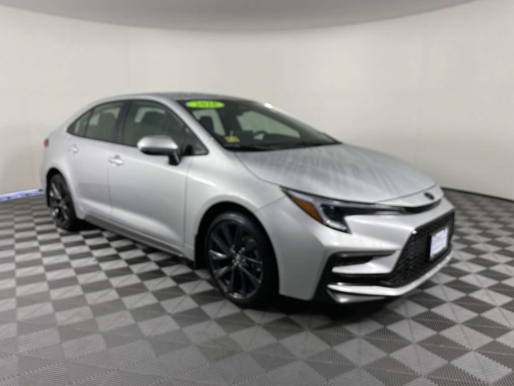 Used 2026 Toyota Corolla SE w/ SE Package FWD video 1