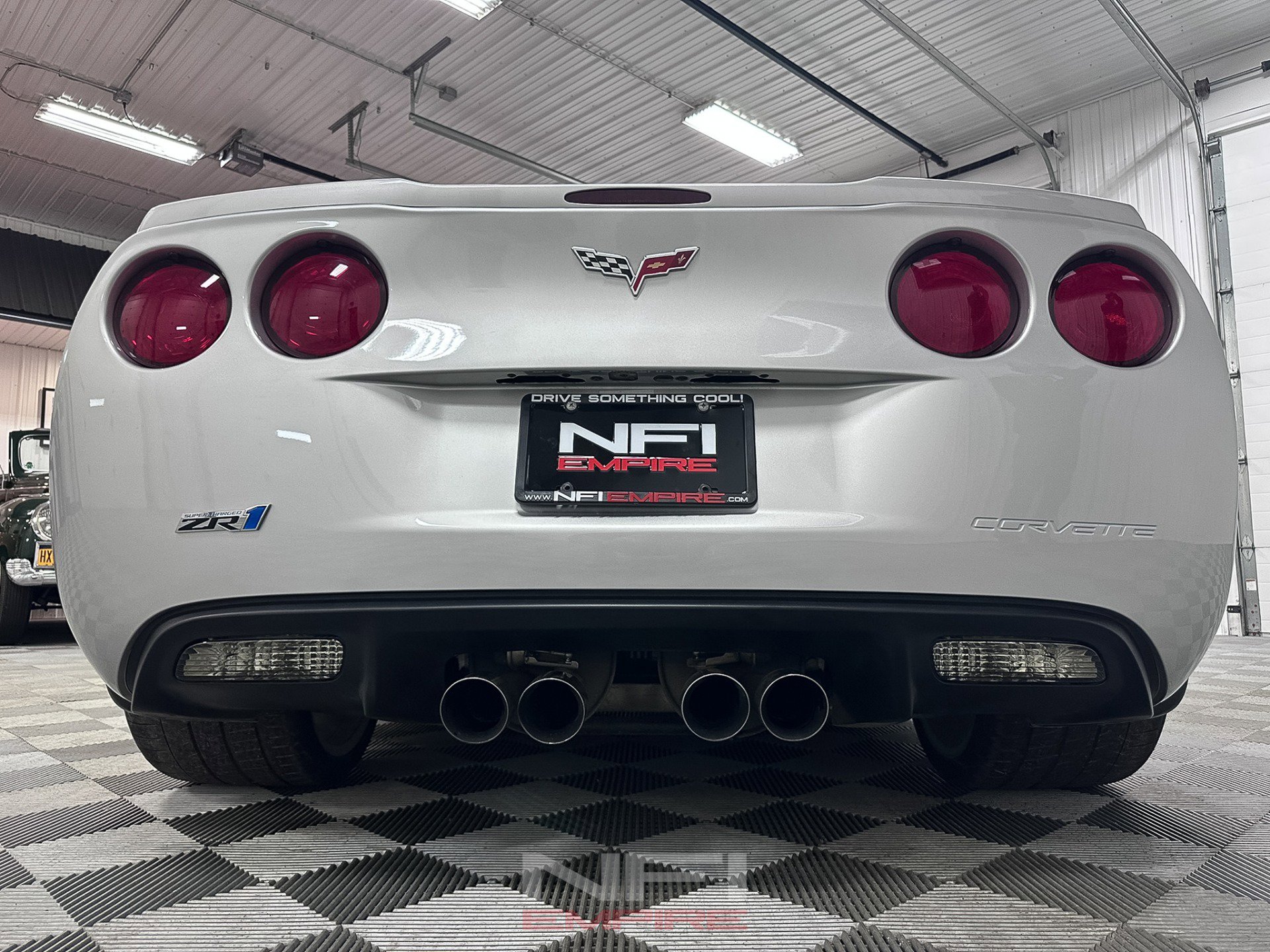Used 2009 Chevrolet Corvette ZR1 w/ Preferred Equipment Group RWD image 20