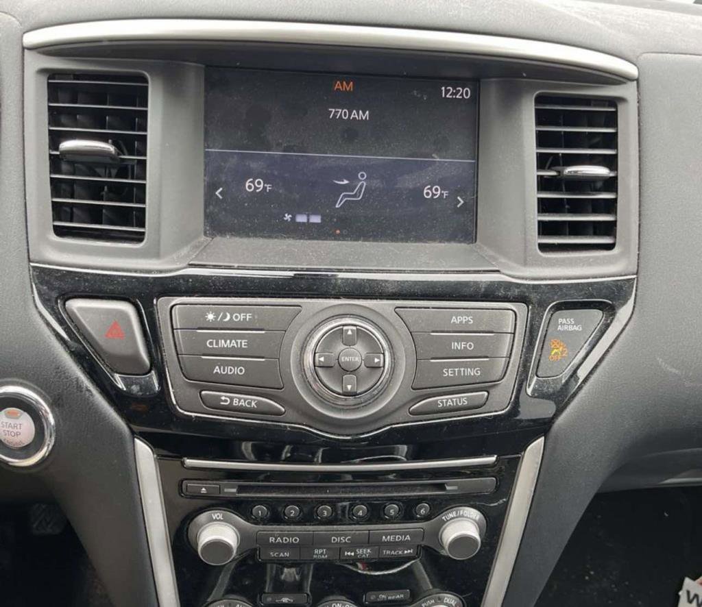 Used 2018 Nissan Pathfinder S AWD/4WD image 3