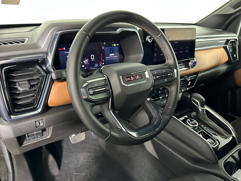 Used 2024 GMC Canyon AT4 w/ Technology Package AWD/4WD image 11