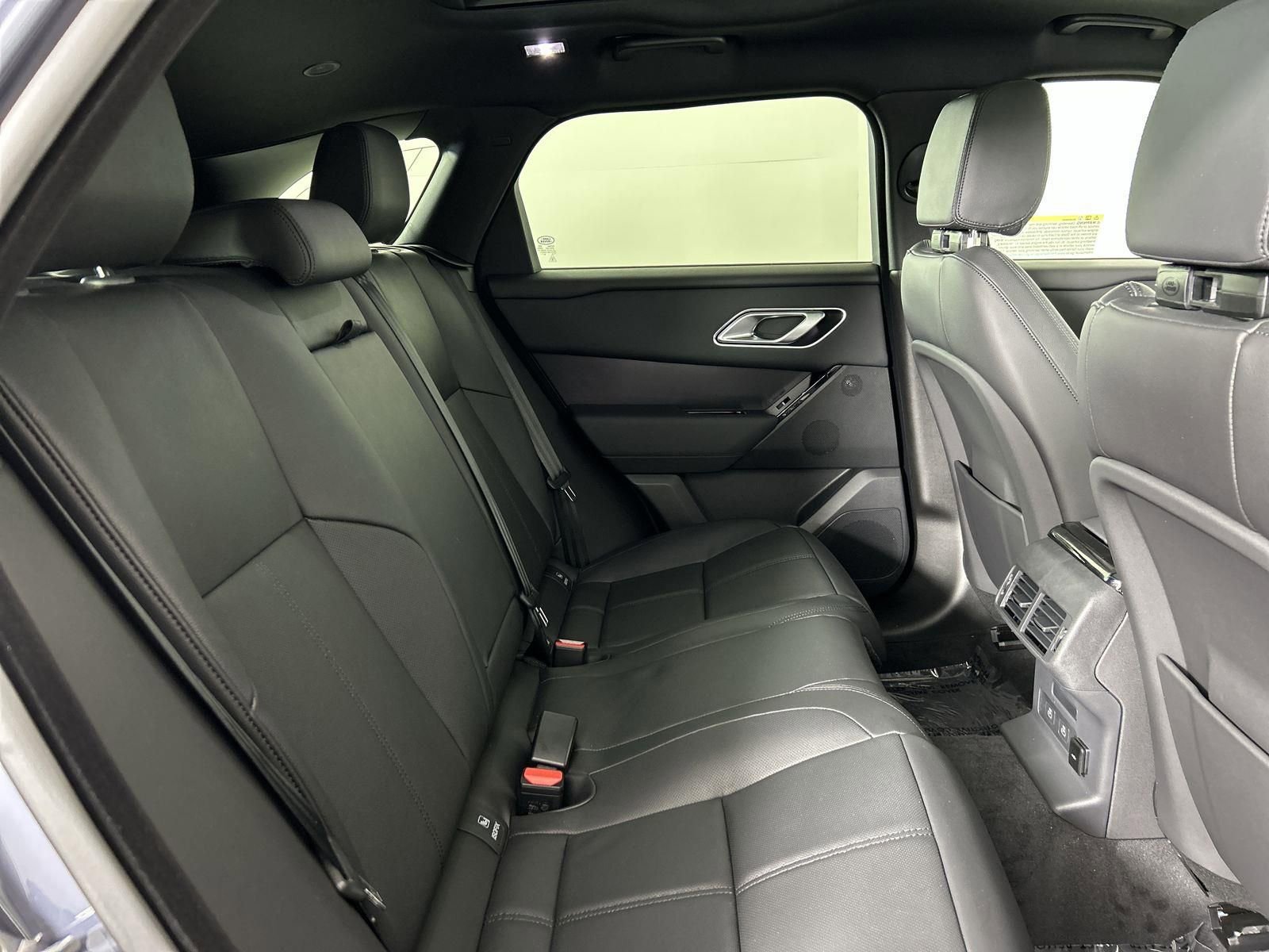 Certified 2026 Land Rover Range Rover Velar Dynamic SE image 30