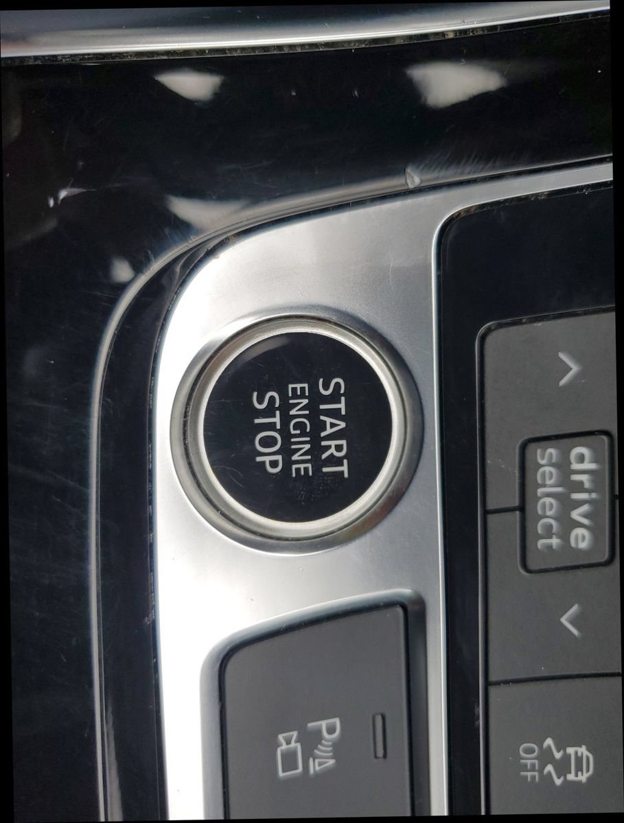 Used 2022 Audi Q7 2.0T Premium w/ Convenience Package AWD/4WD image 28