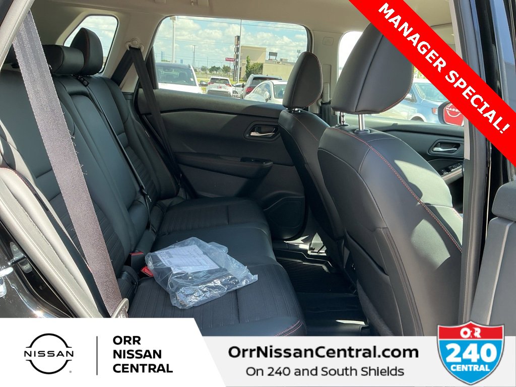 Certified 2025 Nissan Rogue SV image 13