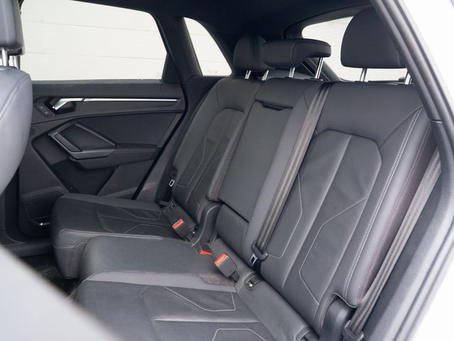 Used 2020 Audi Q3 2.0T Prestige w/ Prestige Package image 18