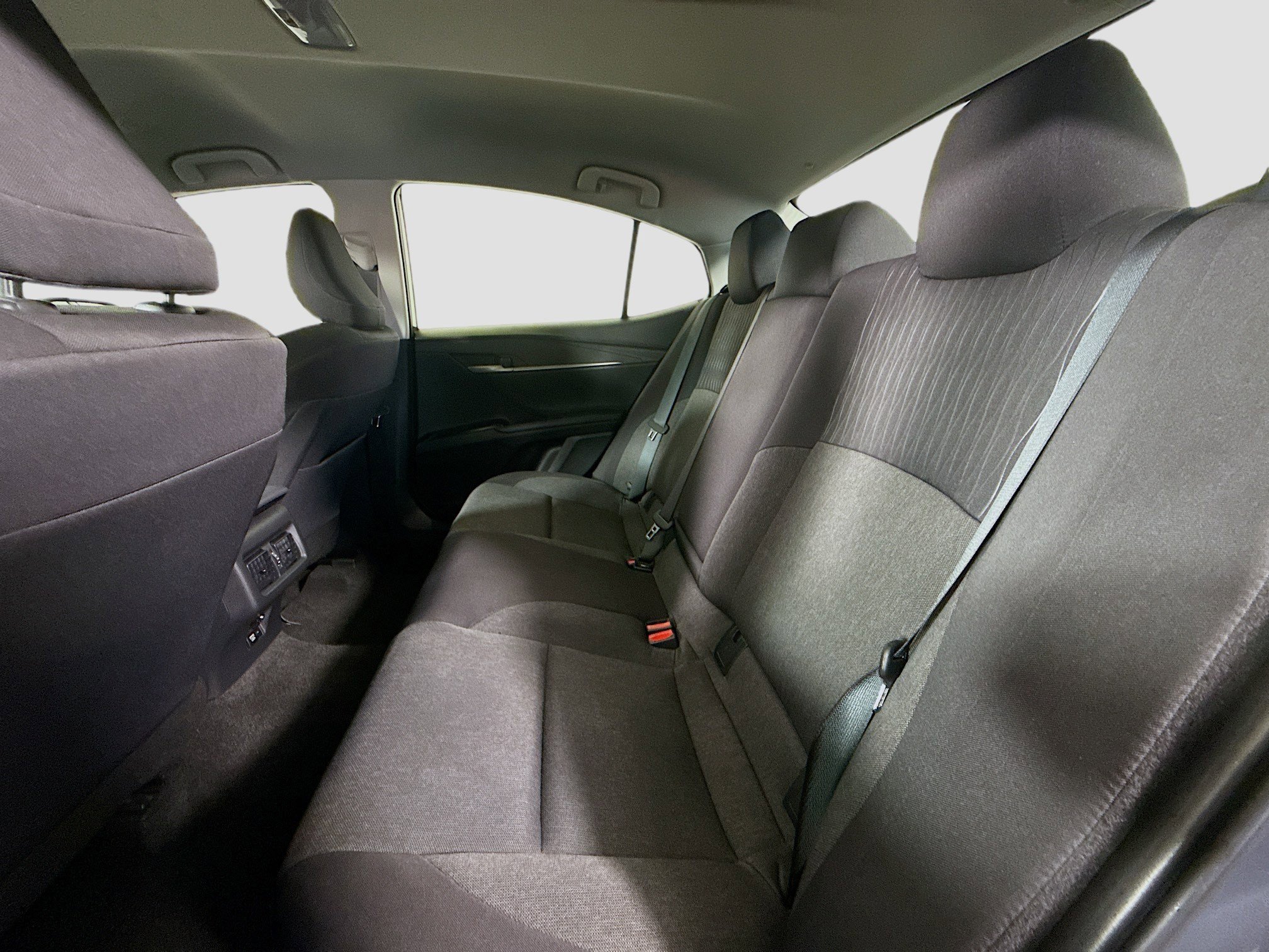 Used 2025 Toyota Camry LE image 25