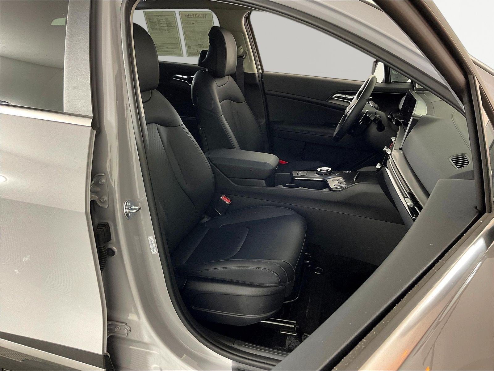 Certified 2026 Kia Sportage EX w/ EX Panoramic Sunroof Package AWD/4WD image 29