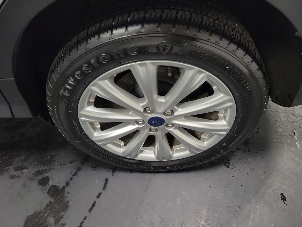 Used 2019 Ford Escape SEL image 11