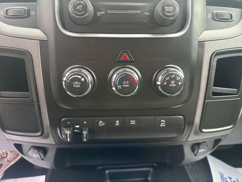 Used 2017 RAM 2500 Tradesman w/ Chrome Appearance Group image 32