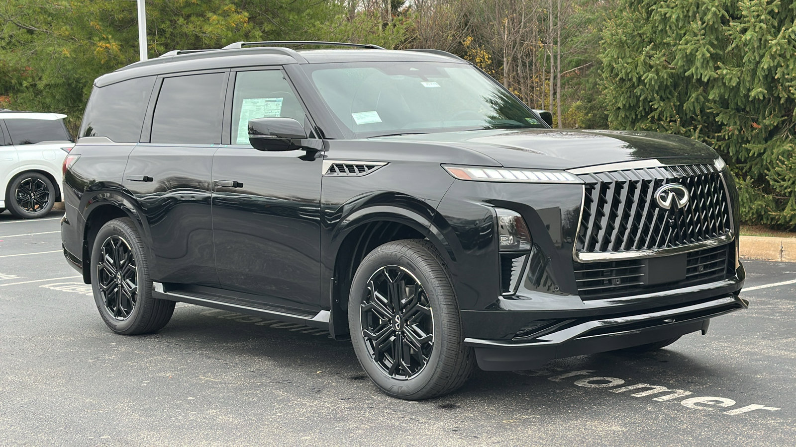 New 2026 INFINITI QX80 4WD image 2