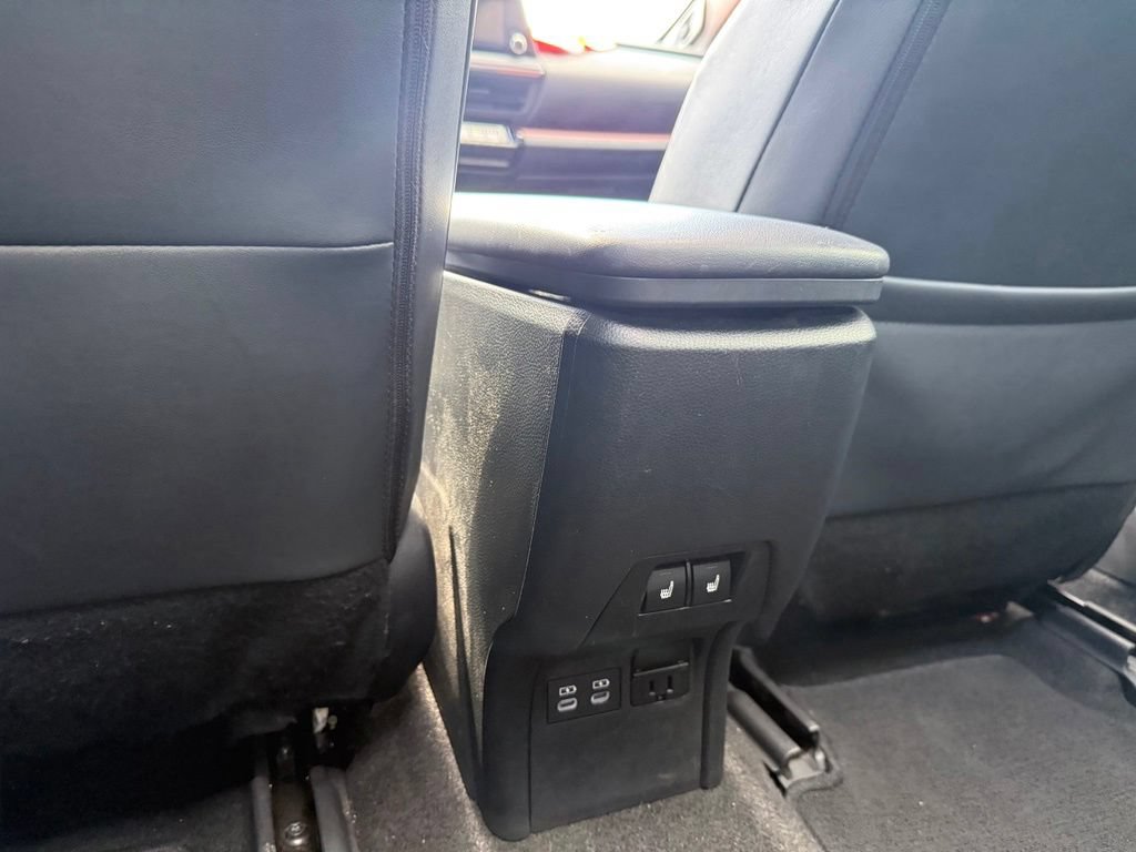 Used 2024 Toyota Prius Prime Premium w/ Advanced Technology Package FWD image 26