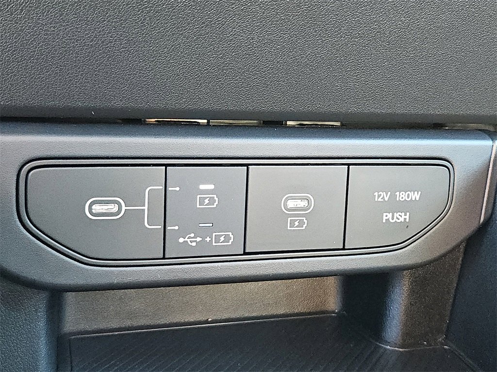 Certified 2025 Kia K4 LX image 24