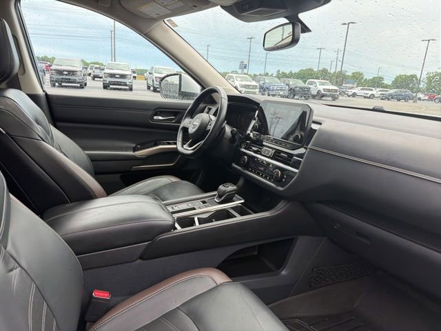 Used 2022 Nissan Pathfinder Platinum w/ Cargo Package FWD image 31