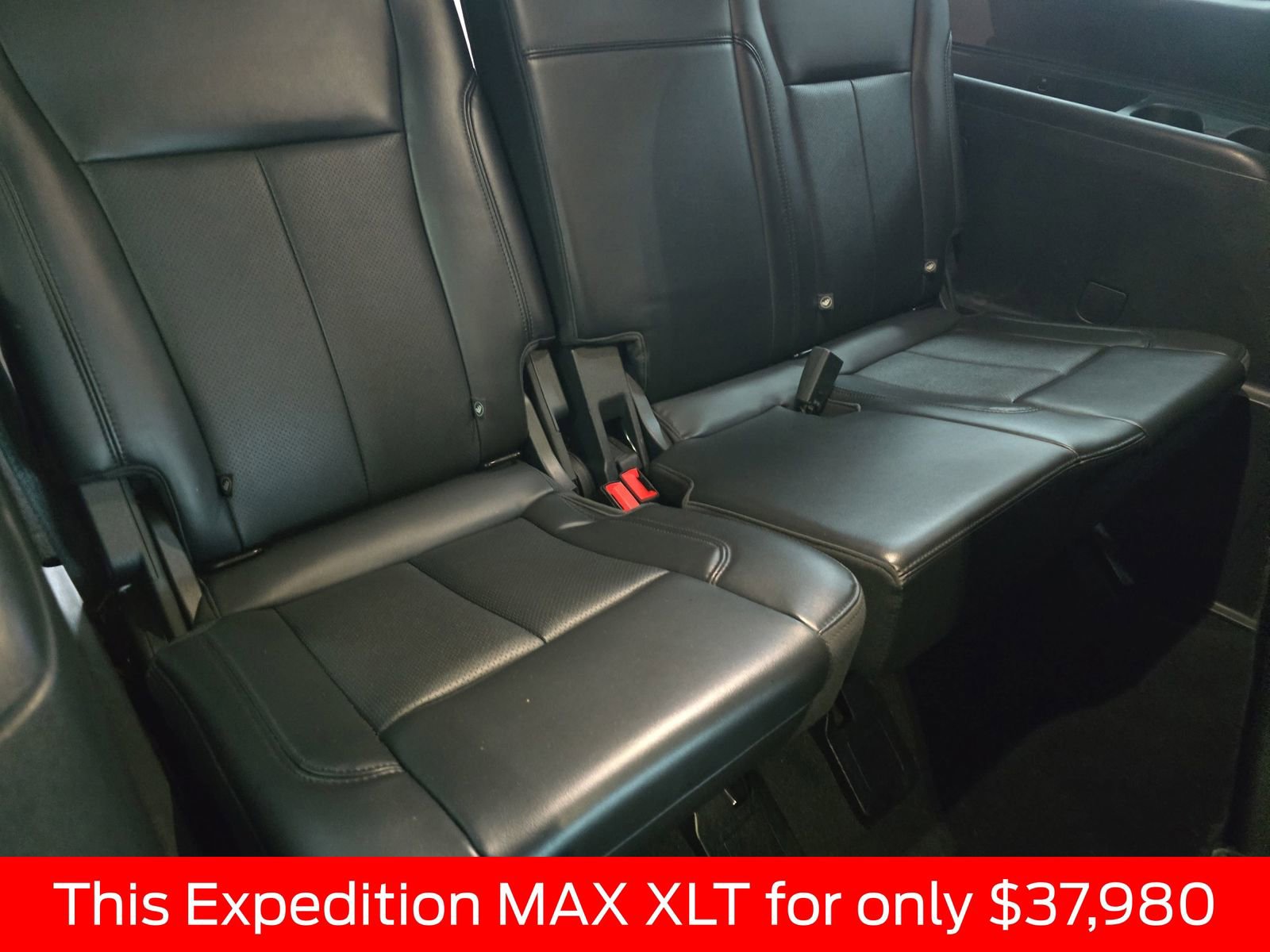 Used 2024 Ford Expedition Max XLT image 19