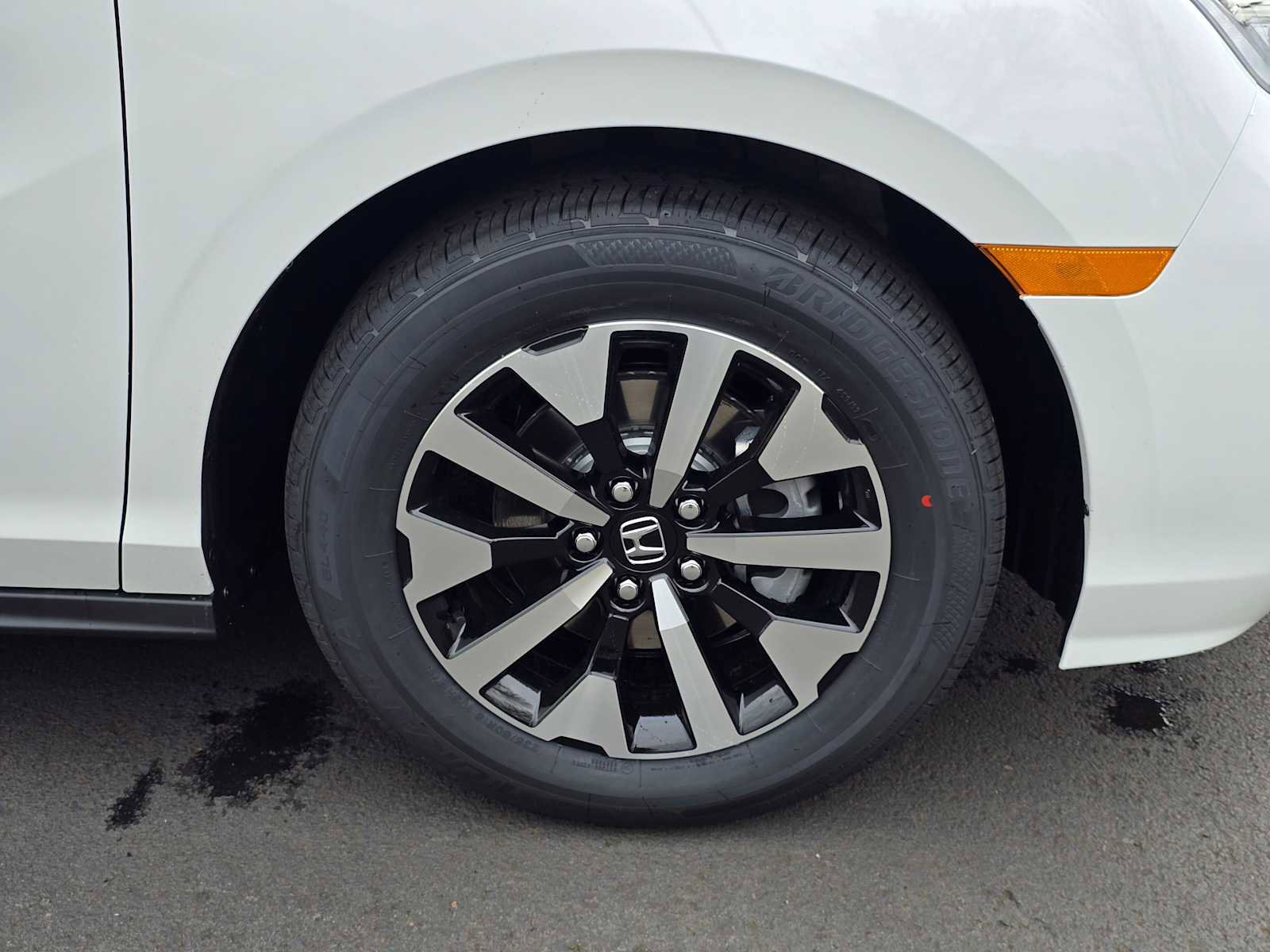 New 2026 Honda Odyssey EX-L image 9