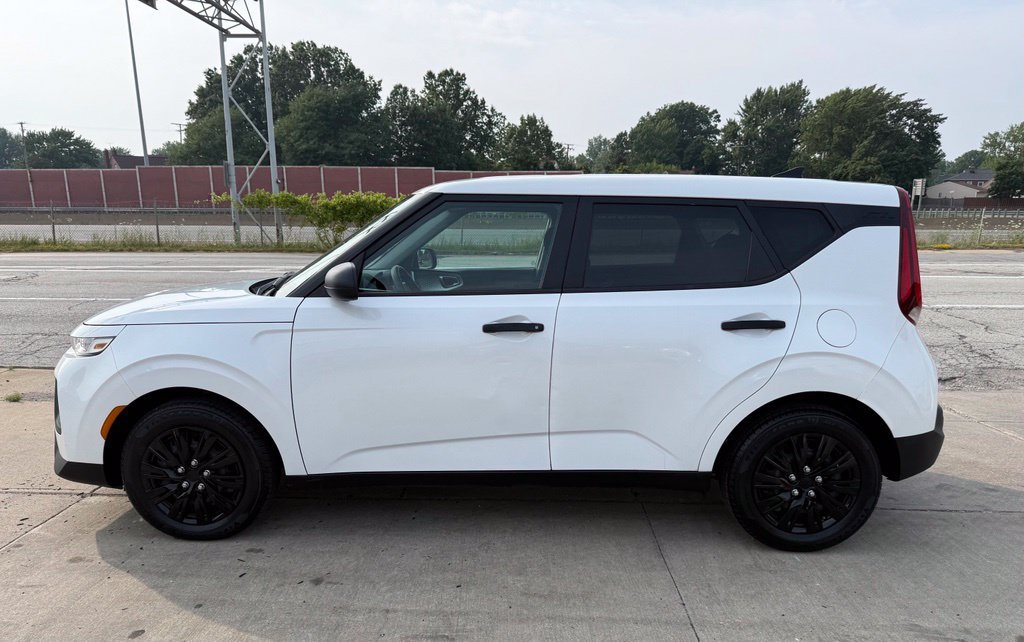 Used 2020 Kia Soul LX FWD image 11