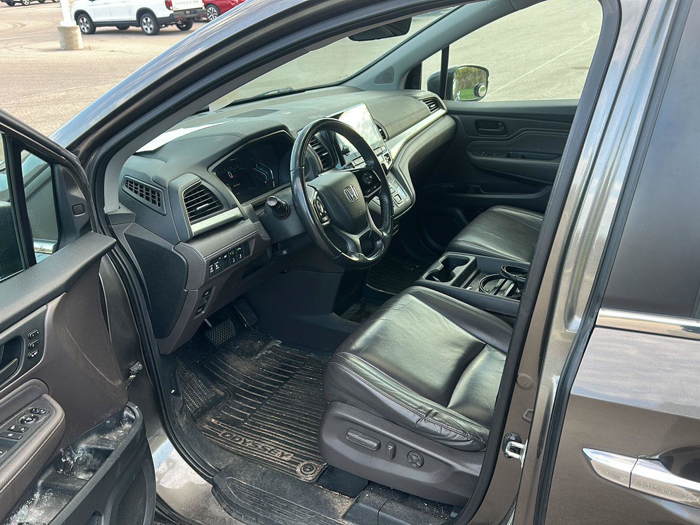 Used 2018 Honda Odyssey Touring image 8