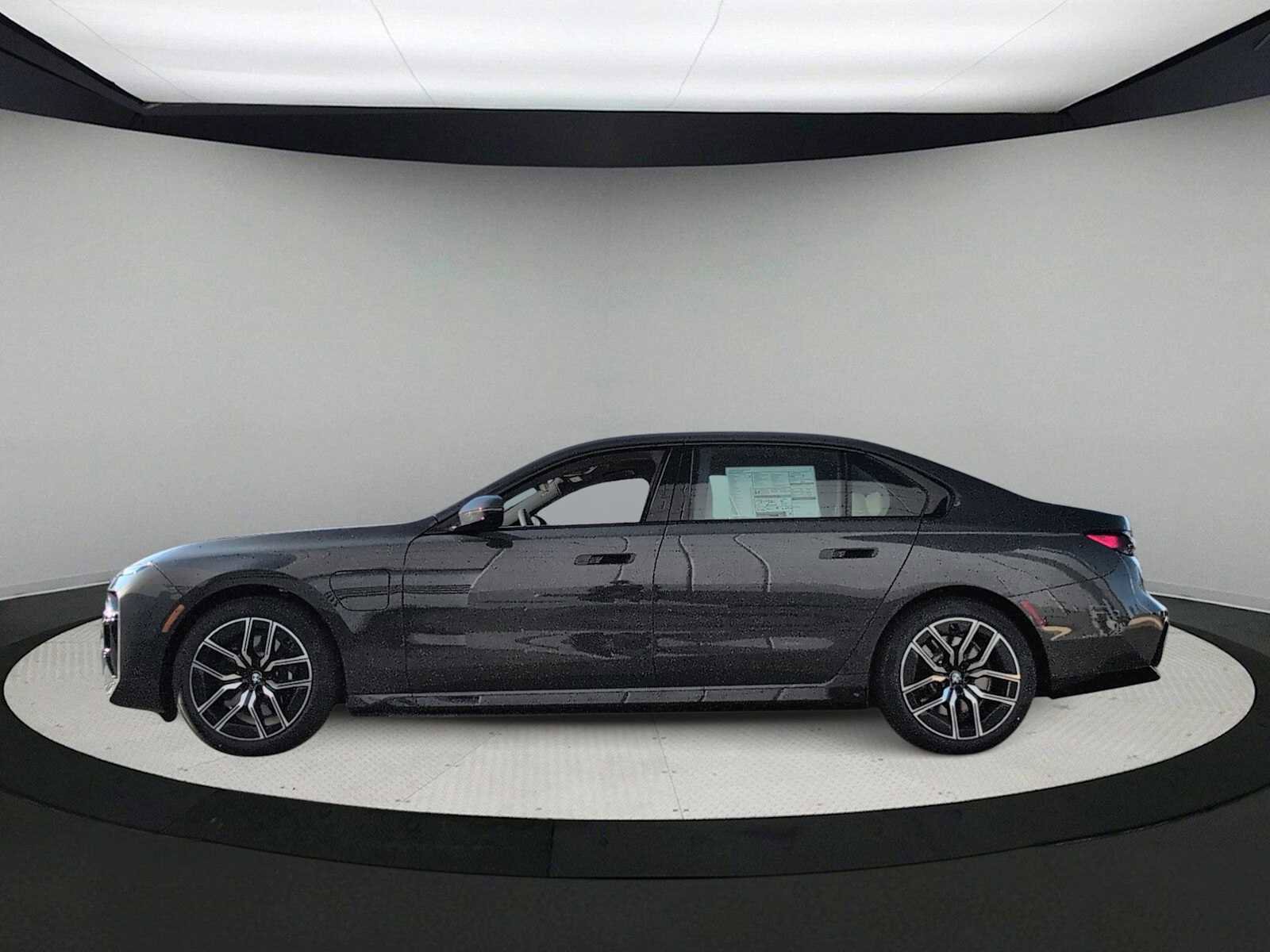 New 2026 BMW 750e xDrive w/ Executive Package AWD/4WD image 5
