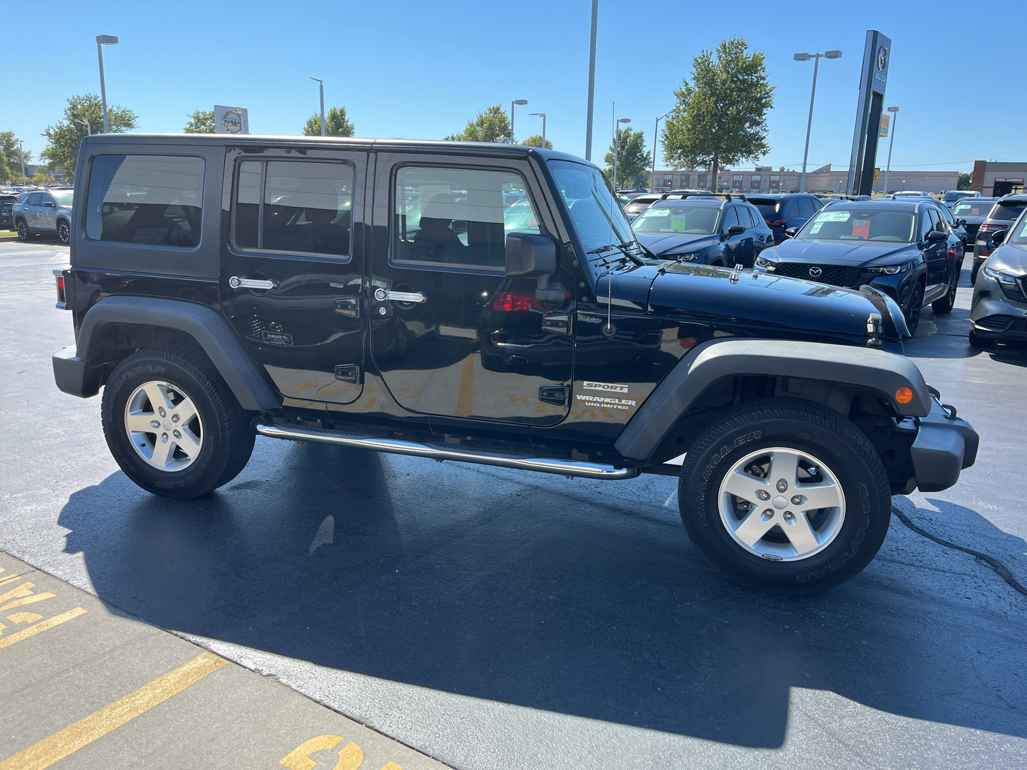 Used 2015 Jeep Wrangler Unlimited Sport w/ Quick Order Package 24S AWD/4WD image 8