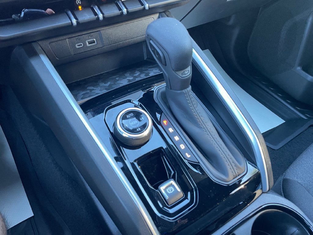 Used 2026 Chevrolet Colorado Trail Boss AWD/4WD image 35