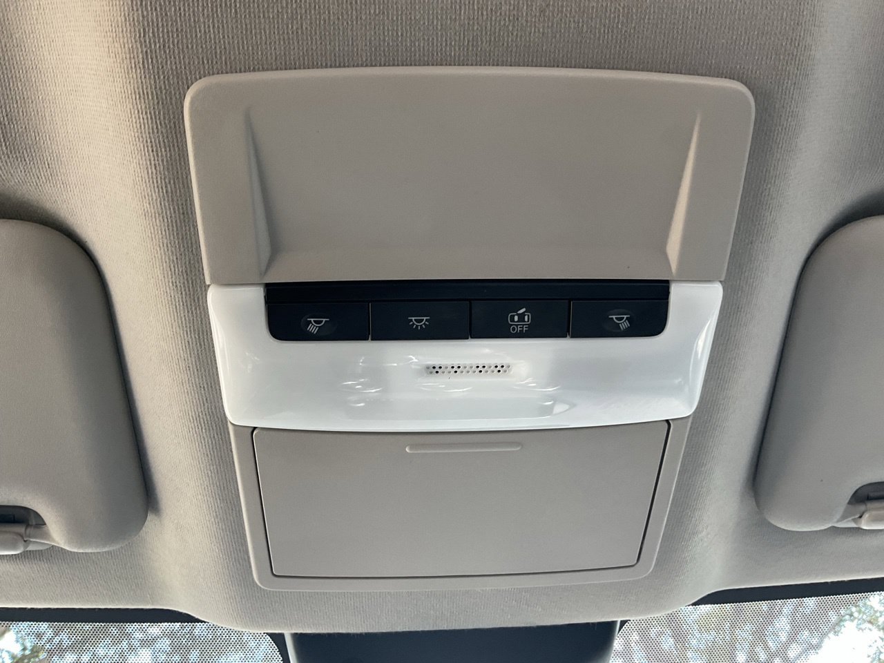 Used 2025 Nissan Sentra SV FWD image 14