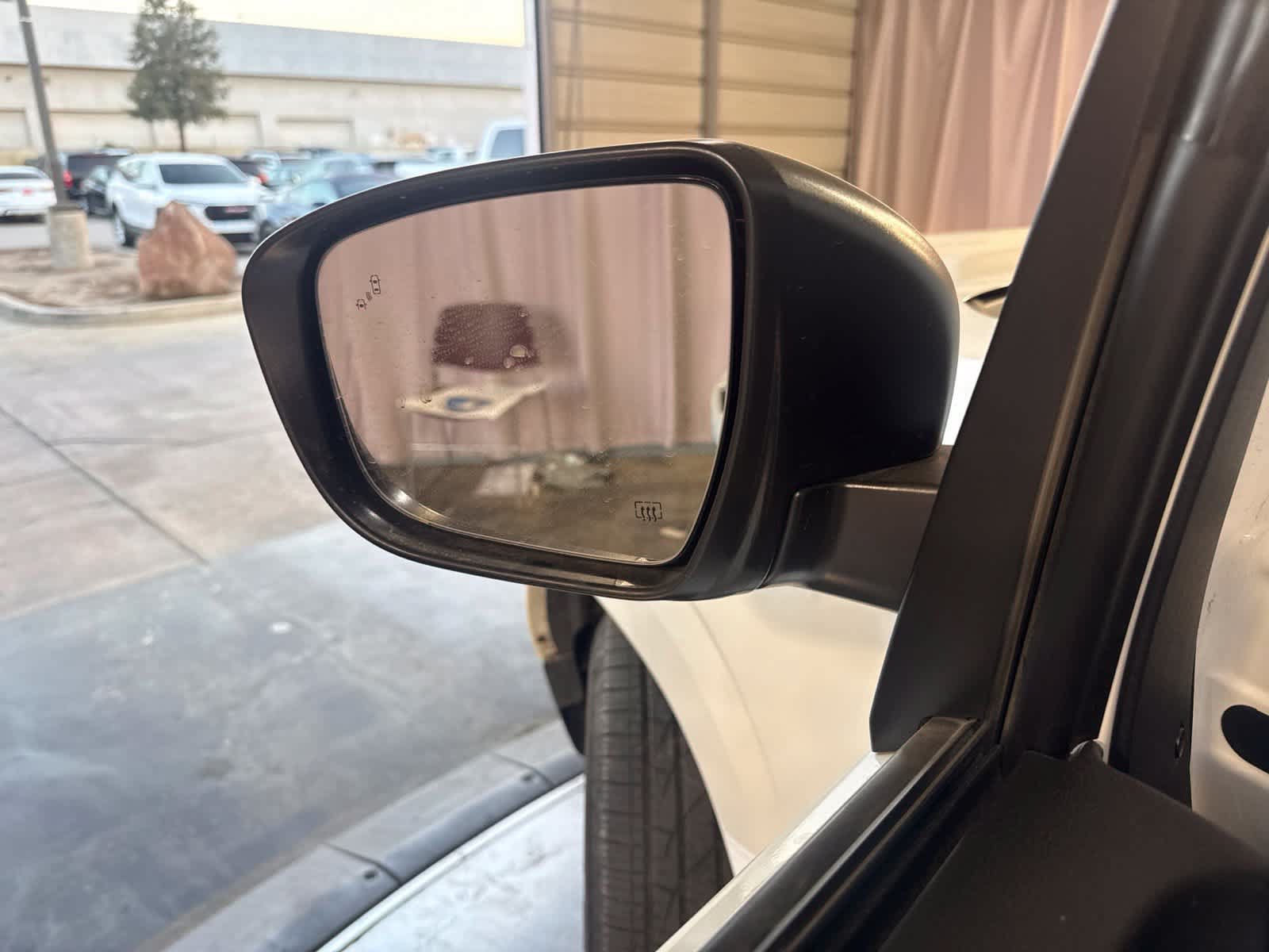 Used 2022 Nissan Frontier SV RWD image 19