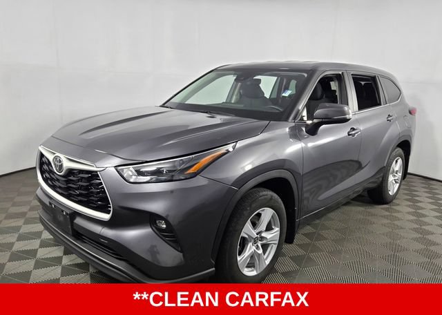 Used 2025 Toyota Highlander LE AWD/4WD image 5