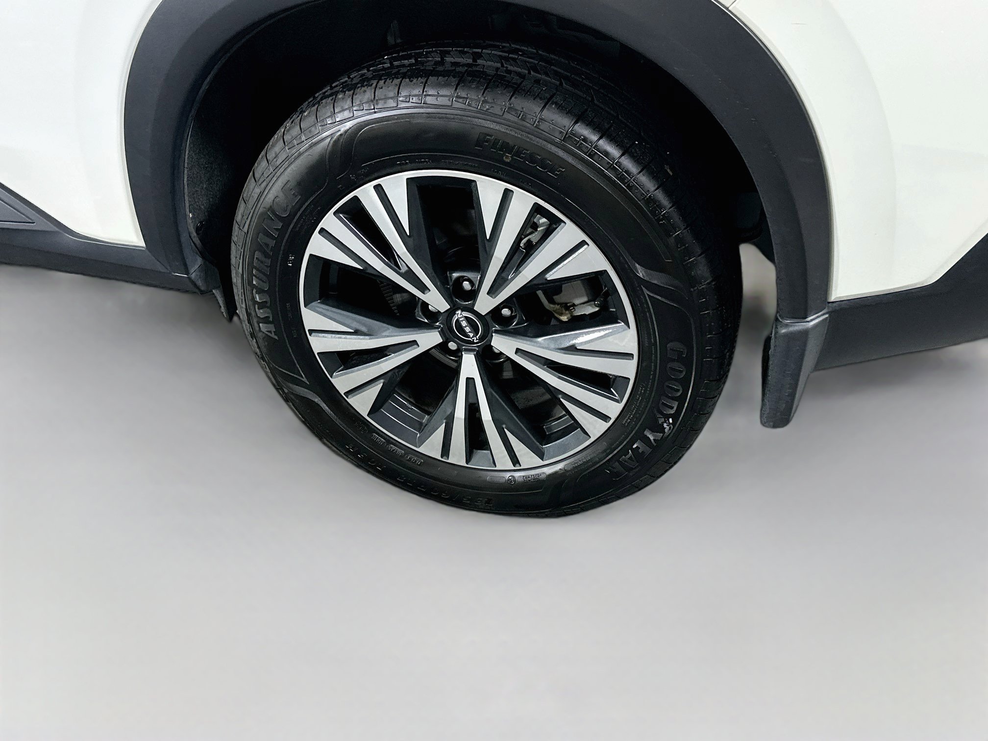 Used 2023 Nissan Rogue SV FWD image 11