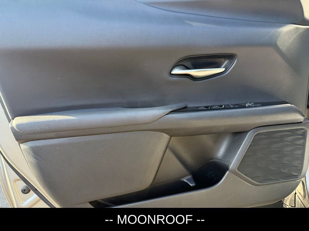 Used 2021 Lexus UX 250h w/ Premium Package image 5