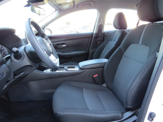 Used 2024 Nissan Sentra SV FWD image 9