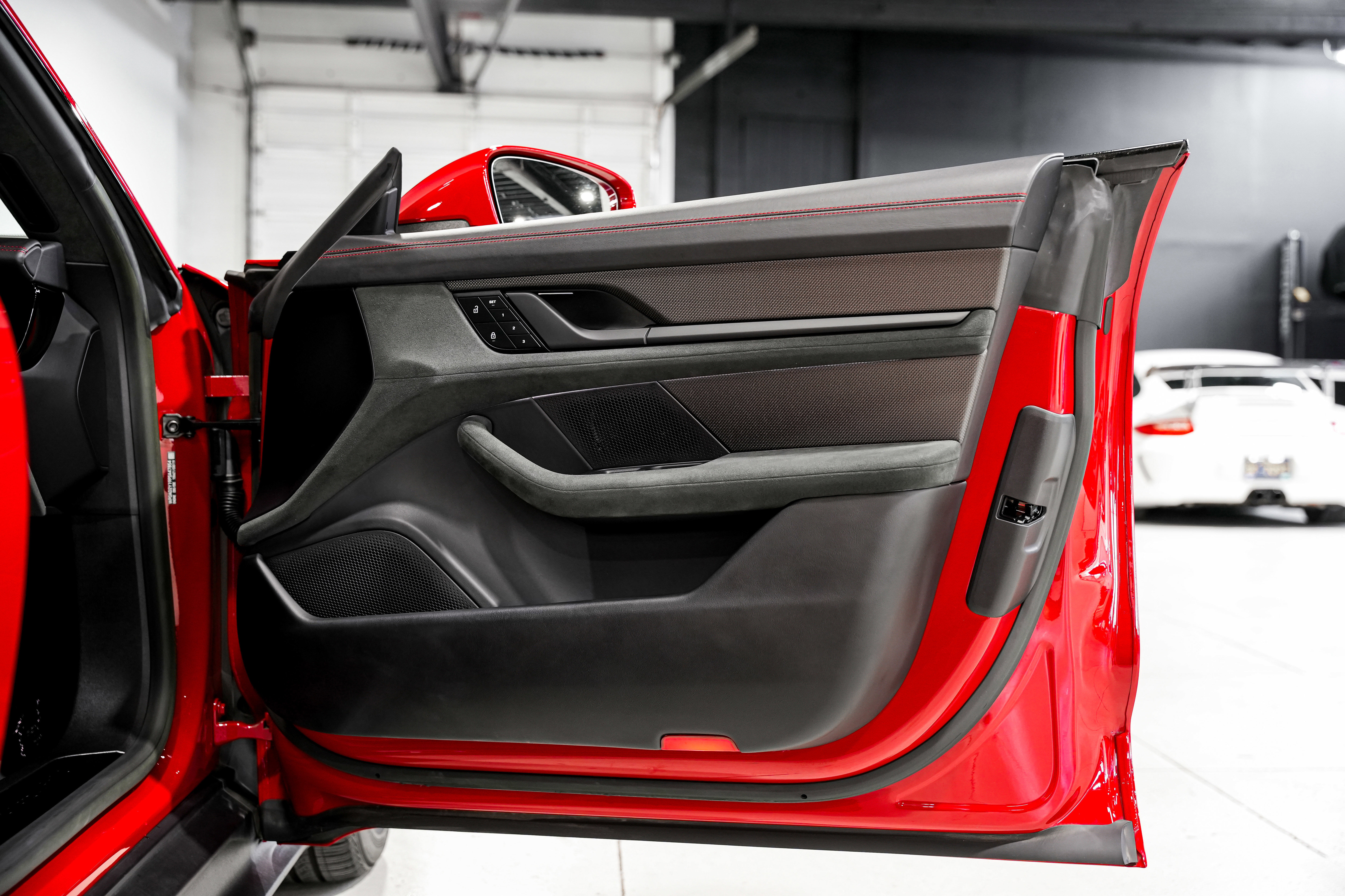 Used 2023 Porsche Taycan GTS image 24