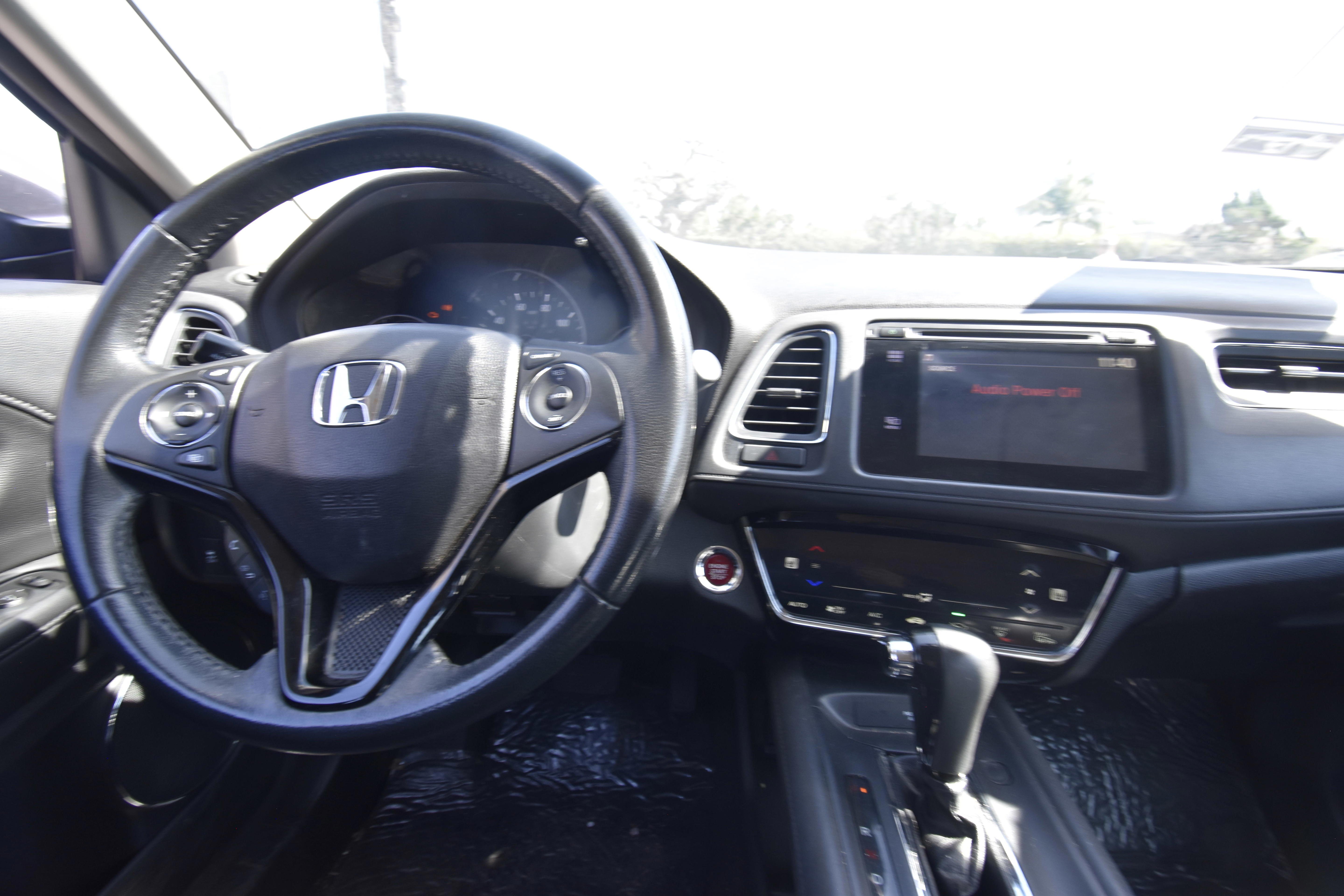 Used 2017 Honda HR-V EX-L image 8