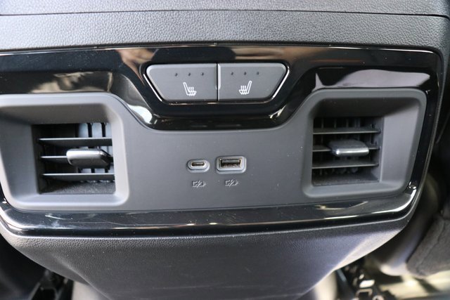 Used 2023 GMC Sierra 1500 AT4 w/ Technology Package image 17