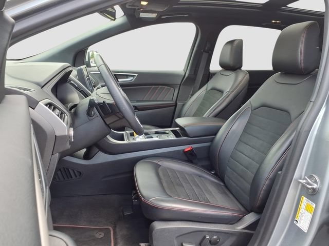 Used 2024 Ford Edge ST-Line w/ Class II Trailer Tow Package AWD/4WD image 9